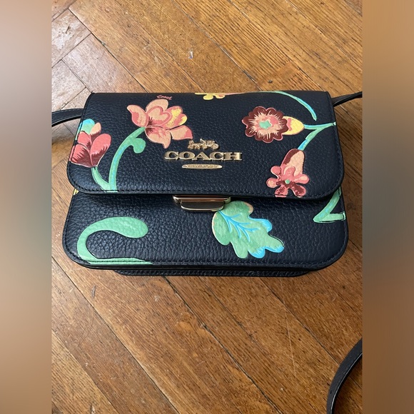 SOLD Coach floral Purse in great condition - Picture 3 of 11